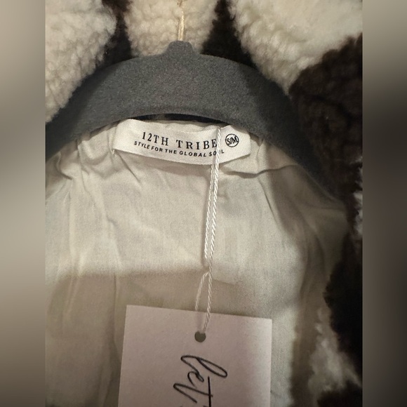 Twelfth Tribe Sherpa Brown and White Checkered Jacket - Picture 7 of 8